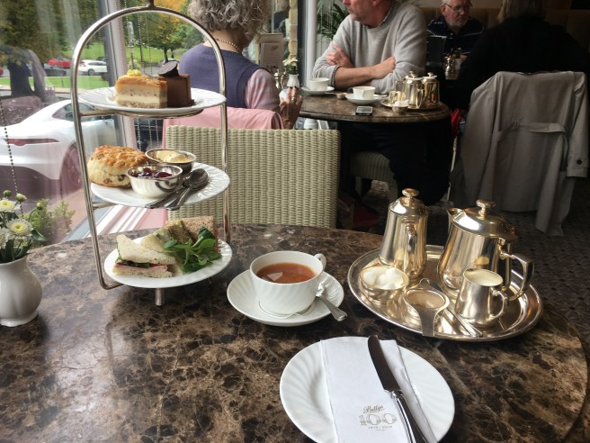 EB8882F4-5870-4BA6-AB47-F34391382D8D